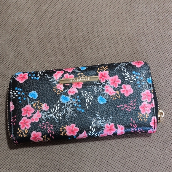 Floral Black Wallet - Picture 1 of 4